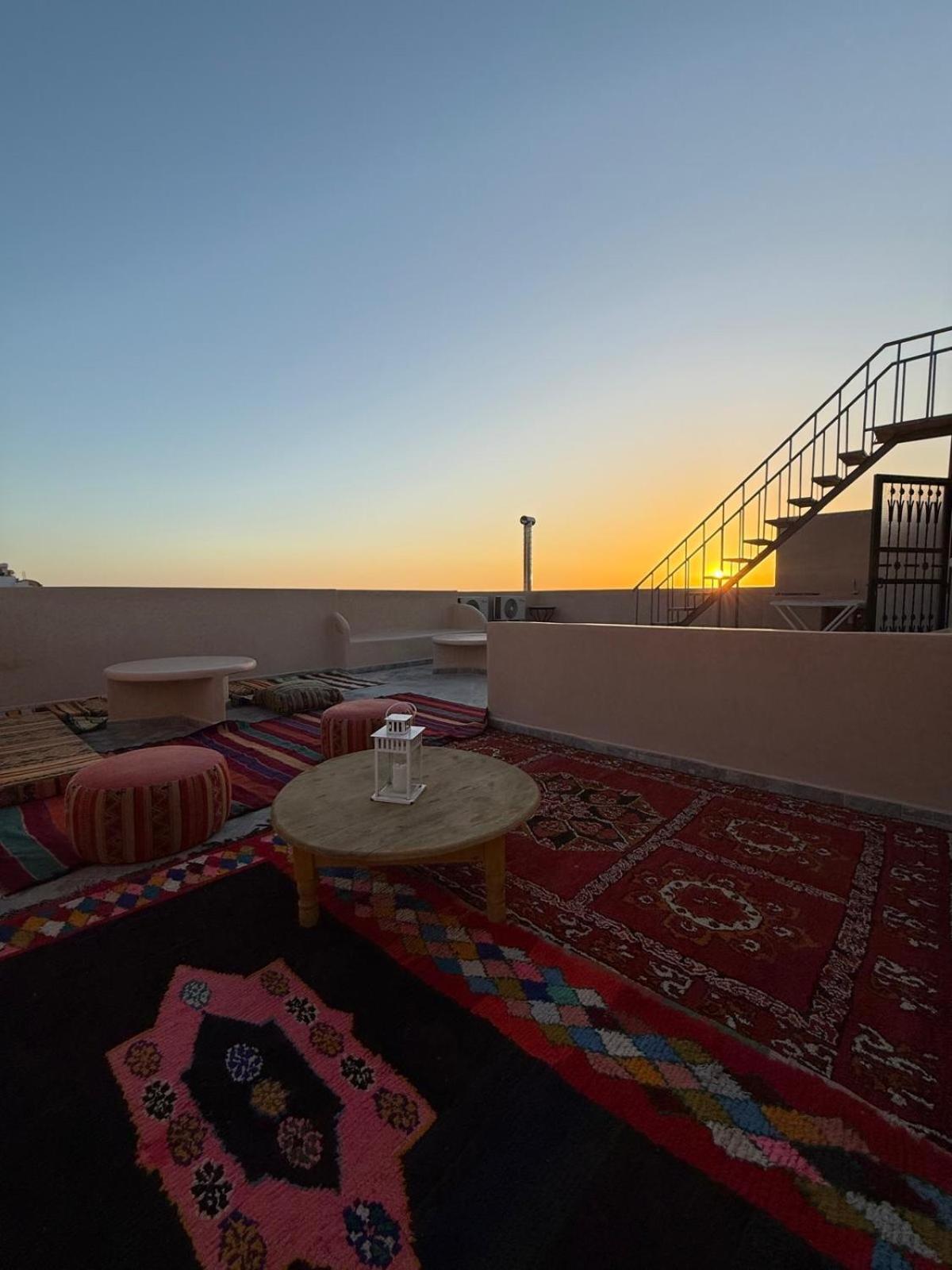 Хостел Playa Surf House Tamraght Экстерьер фото