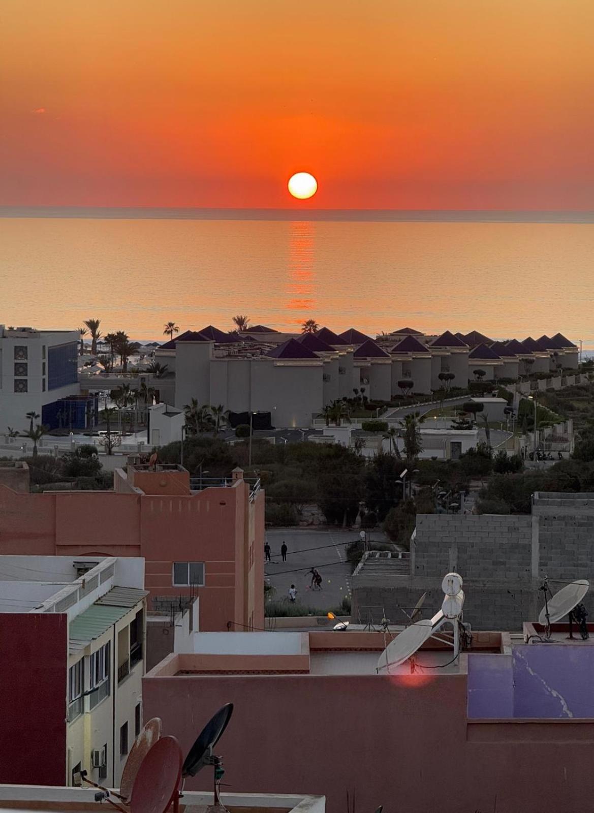 Хостел Playa Surf House Tamraght Экстерьер фото